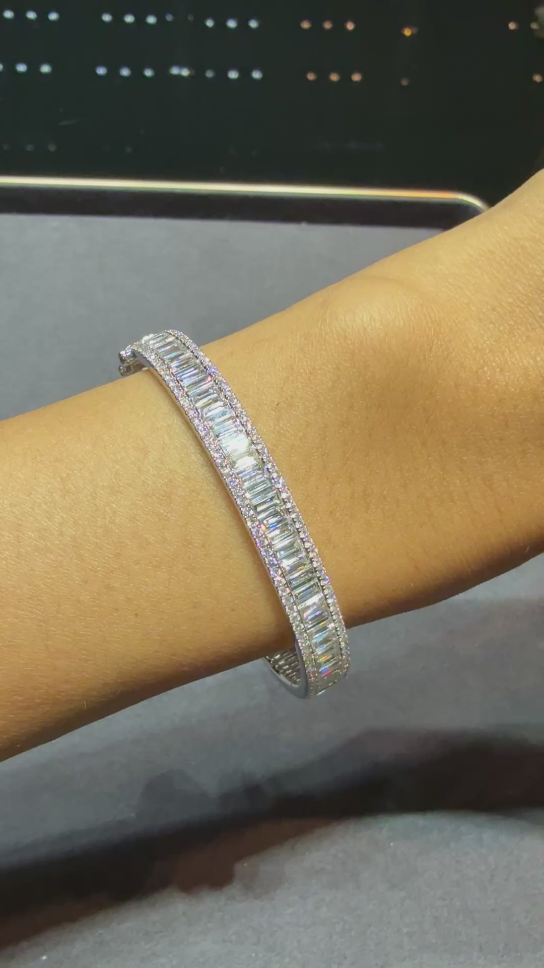 10.668 ct. tw. Baguette and Round Diamond Bangle